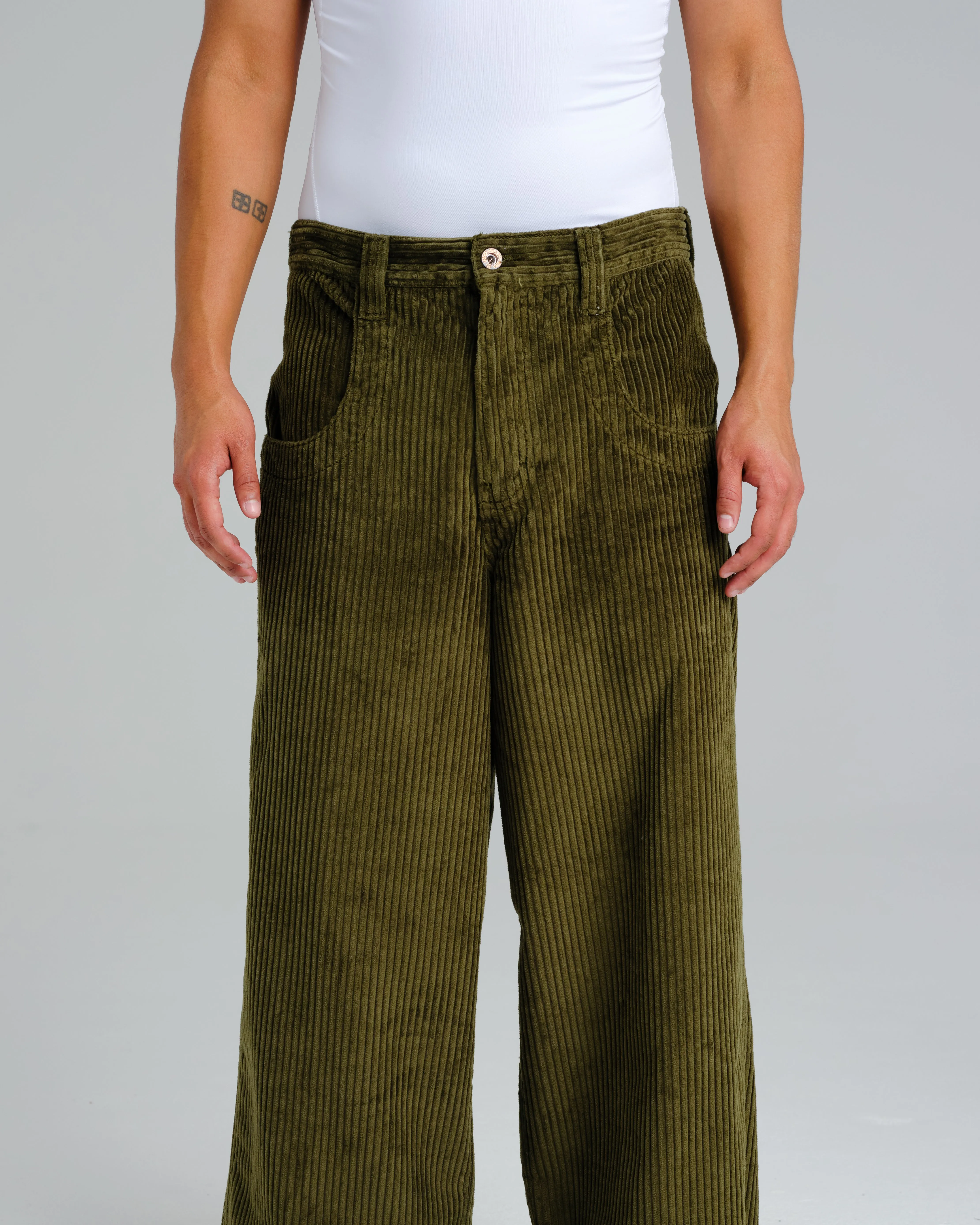 101 Twin Cannon. 26". 4 Wale Corduroy. Moss.