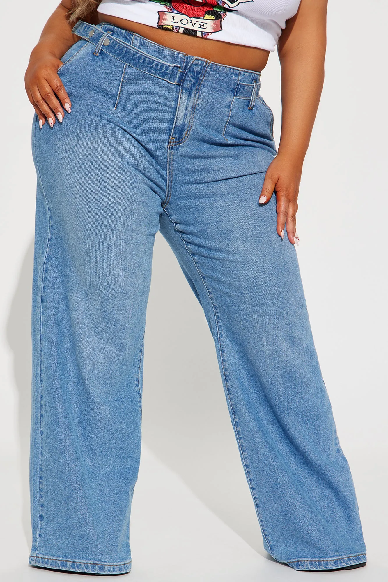 All Talk Belted Wide Leg Jeans - Medium Wash