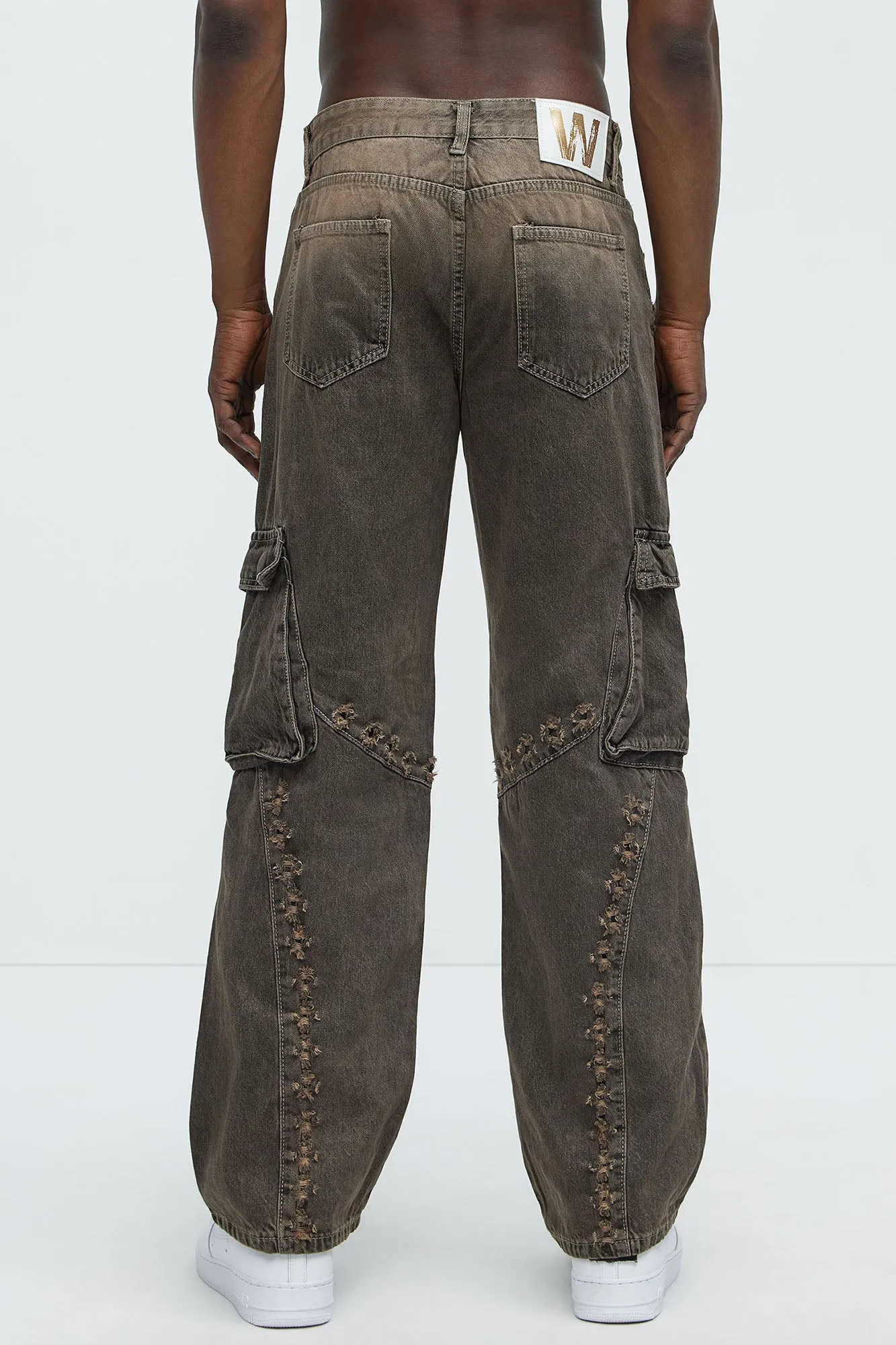 Baggy Distressed Eyelets Cargo Jeans - Brown